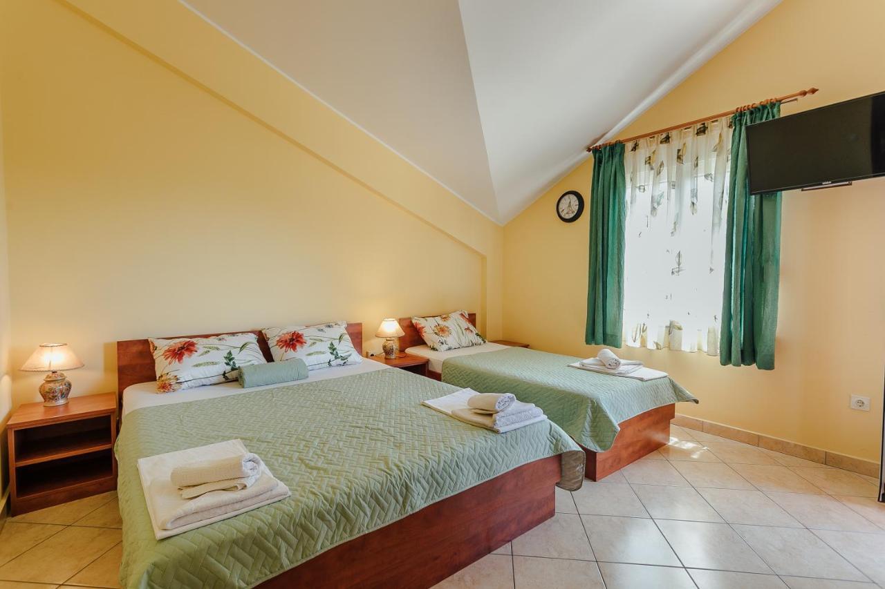 Guest House Villa Zivanovic Herceg Novi Exterior foto