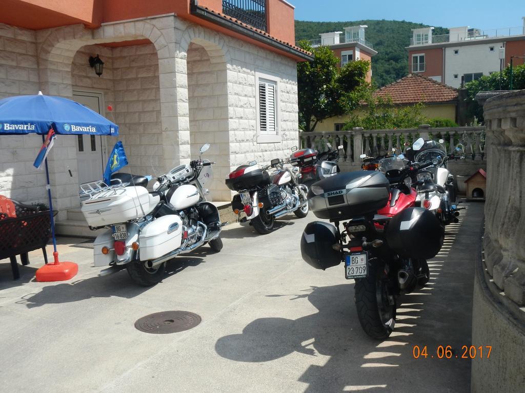 Guest House Villa Zivanovic Herceg Novi Exterior foto